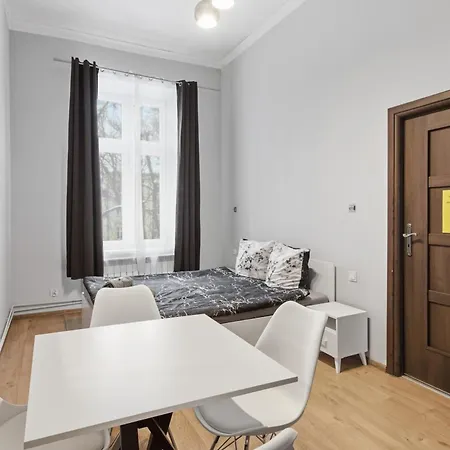 70s Vandrerhjem Kraków