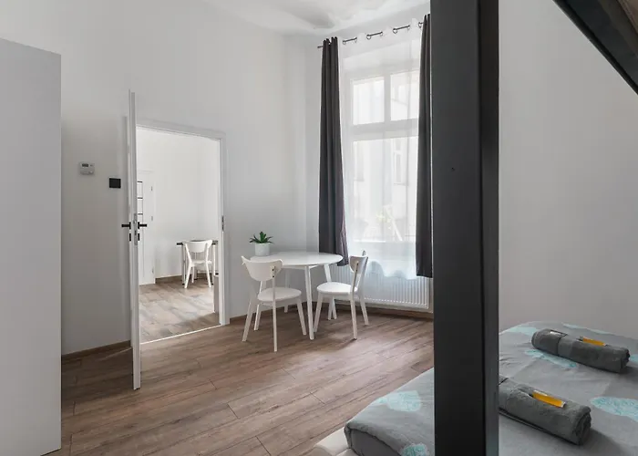 بيت شباب 70s كراكوفيا